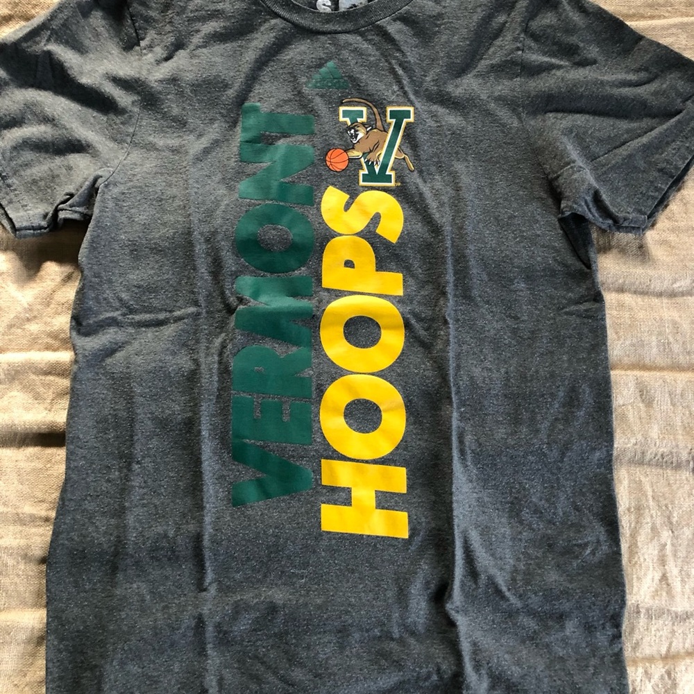 adidas UVM Hoops T-SHIRT Mens S - University of Vermont Catamounts BASKETBALL